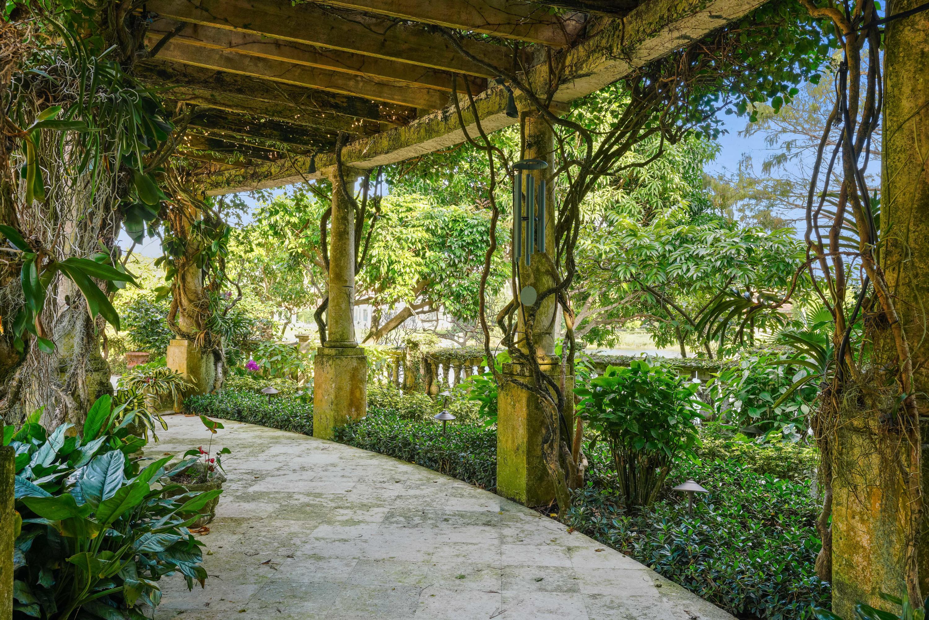 FRENCHMANS CREEK PAR E-2 - Residential