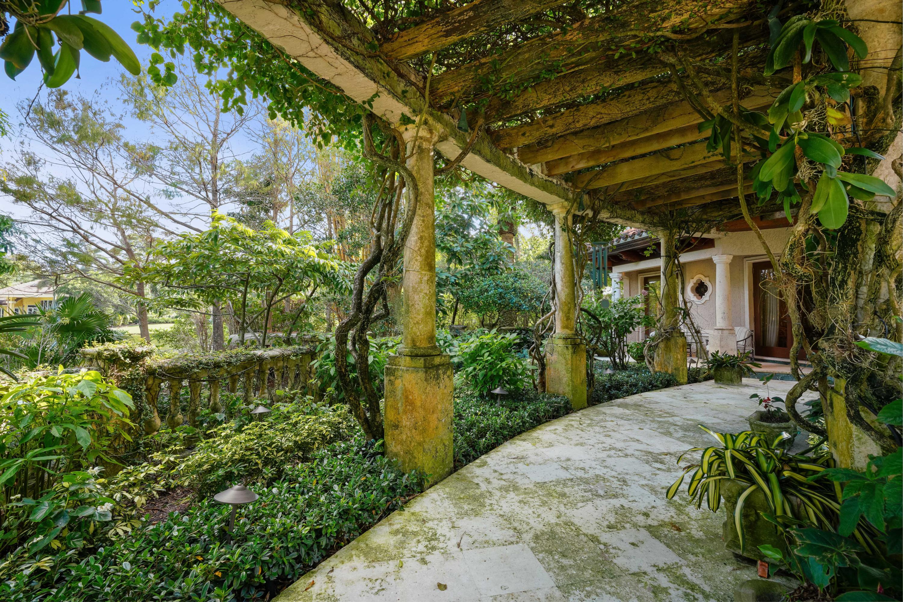 FRENCHMANS CREEK PAR E-2 - Residential