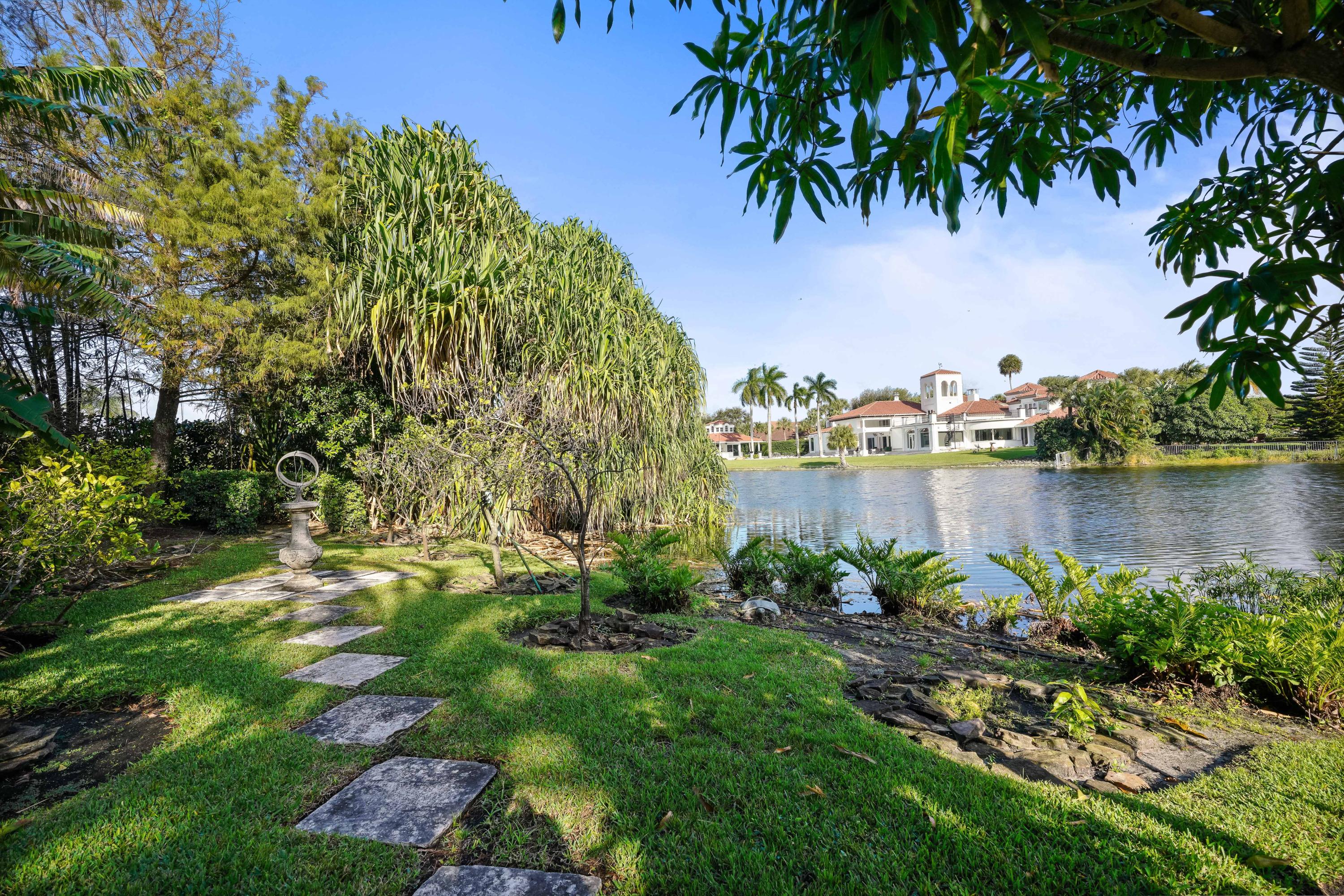 FRENCHMANS CREEK PAR E-2 - Residential