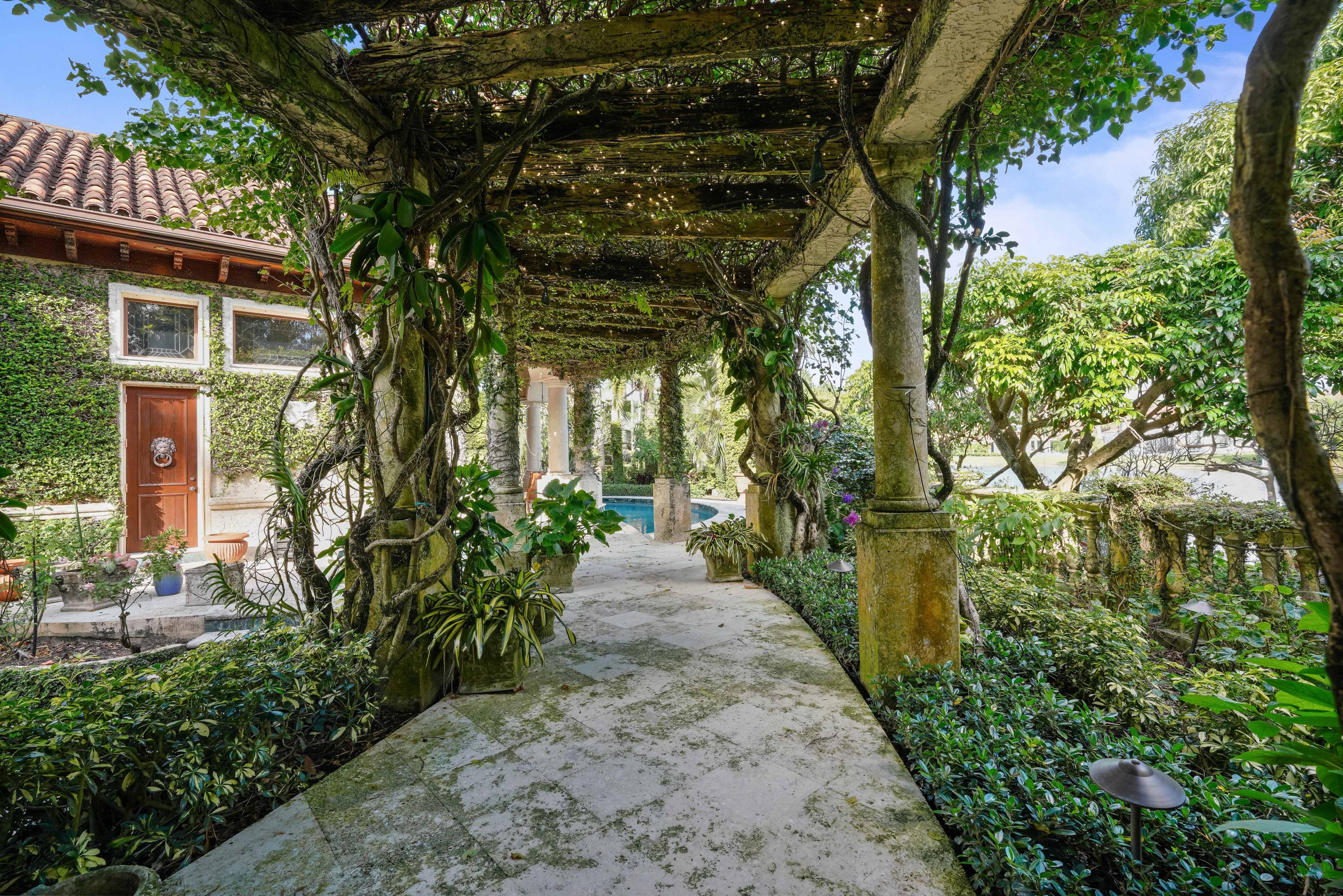 FRENCHMANS CREEK PAR E-2 - Residential