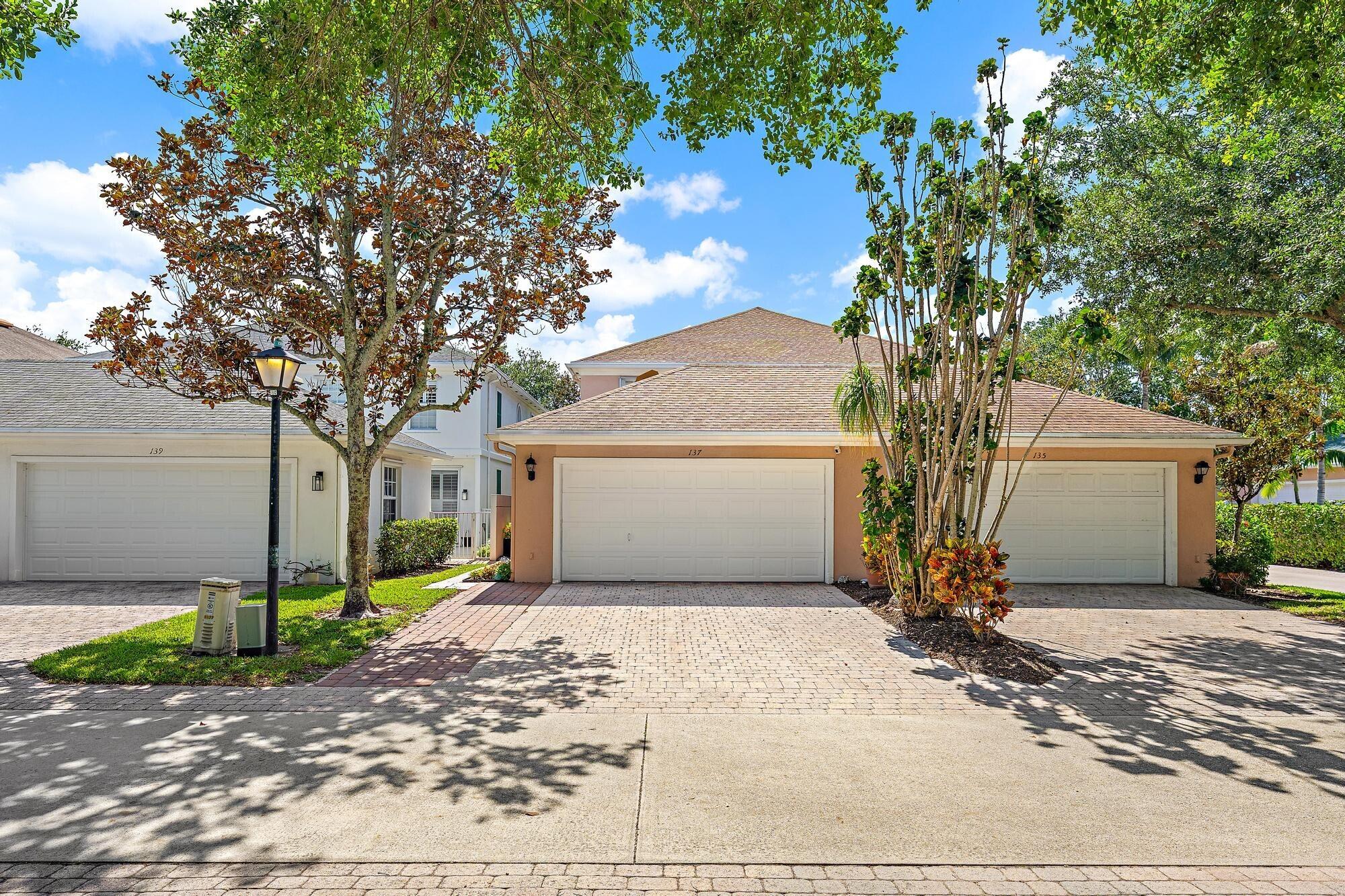 CAMBRIDGE AT ABACOA - Residential