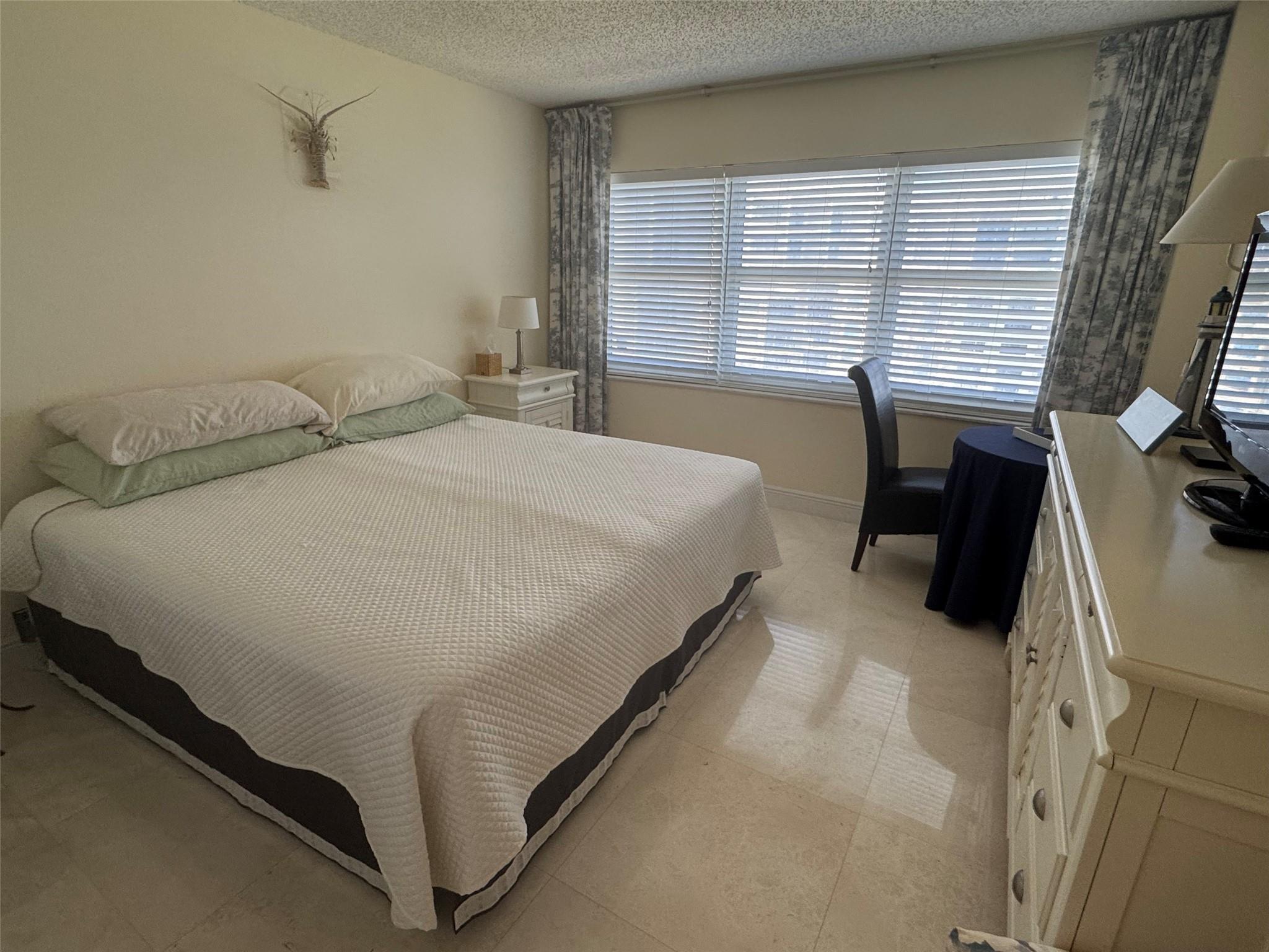 SEA RANCH CLUB B CONDO - Residential Lease