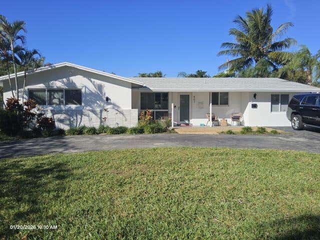 Photo of 807 SE 9 Terrace, Deerfield Beach, FL 33441 (MLS # B26058780)