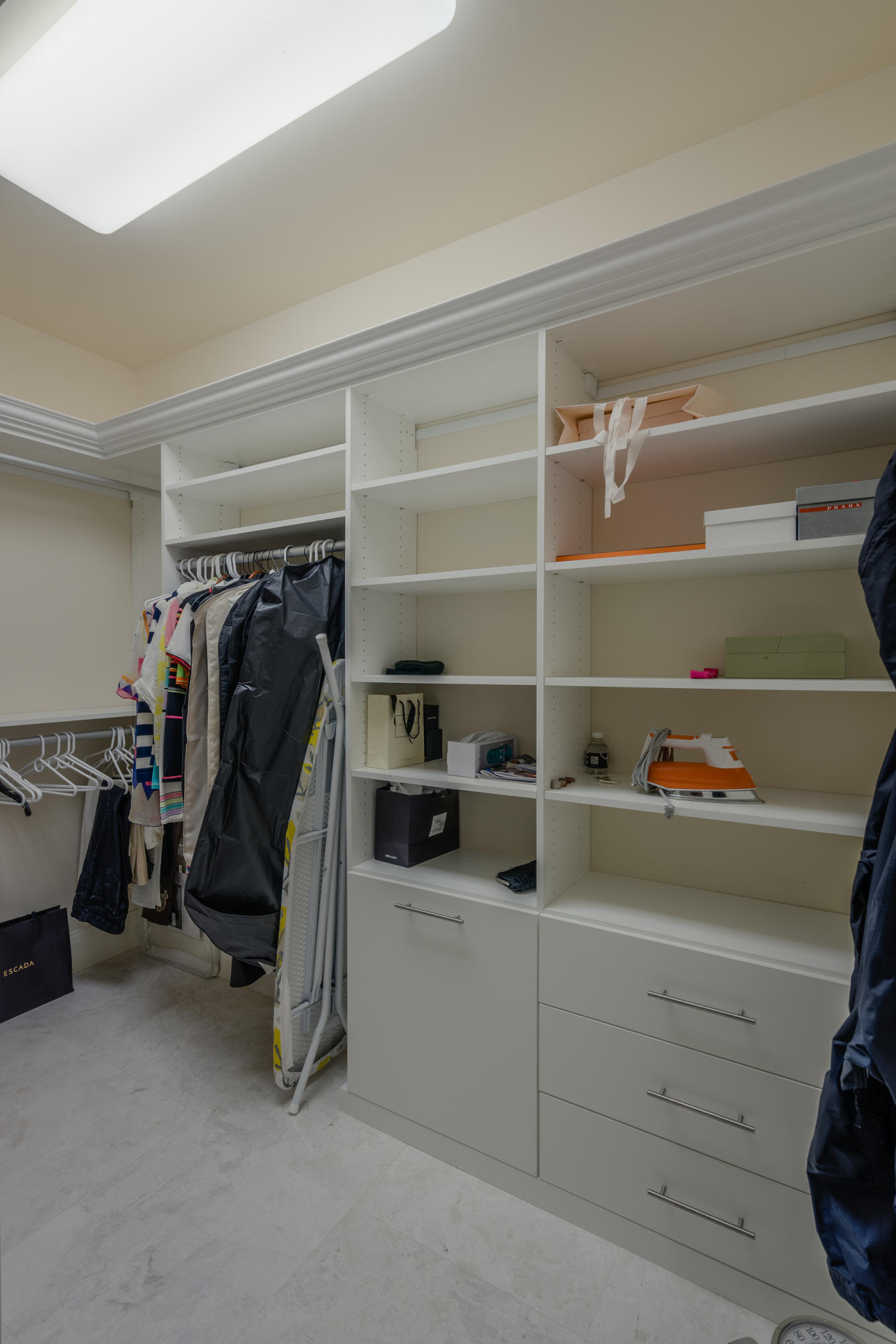 ADMIRALS COVE - Residential