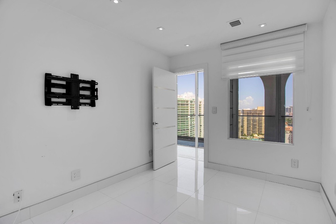 Turnberry Isle North - Residential