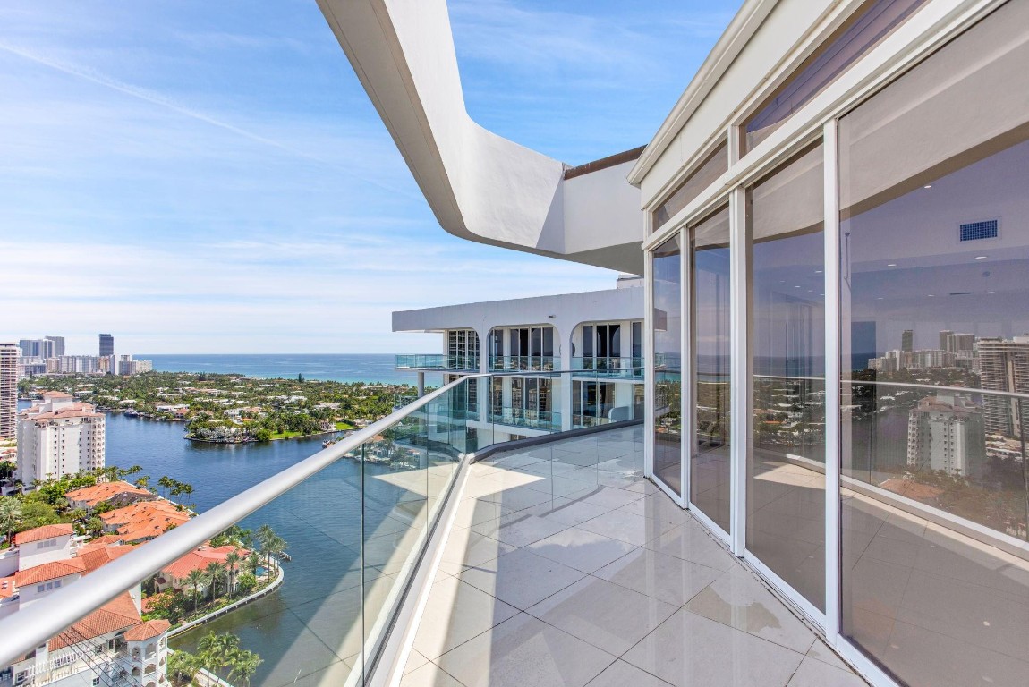Turnberry Isle North - Residential