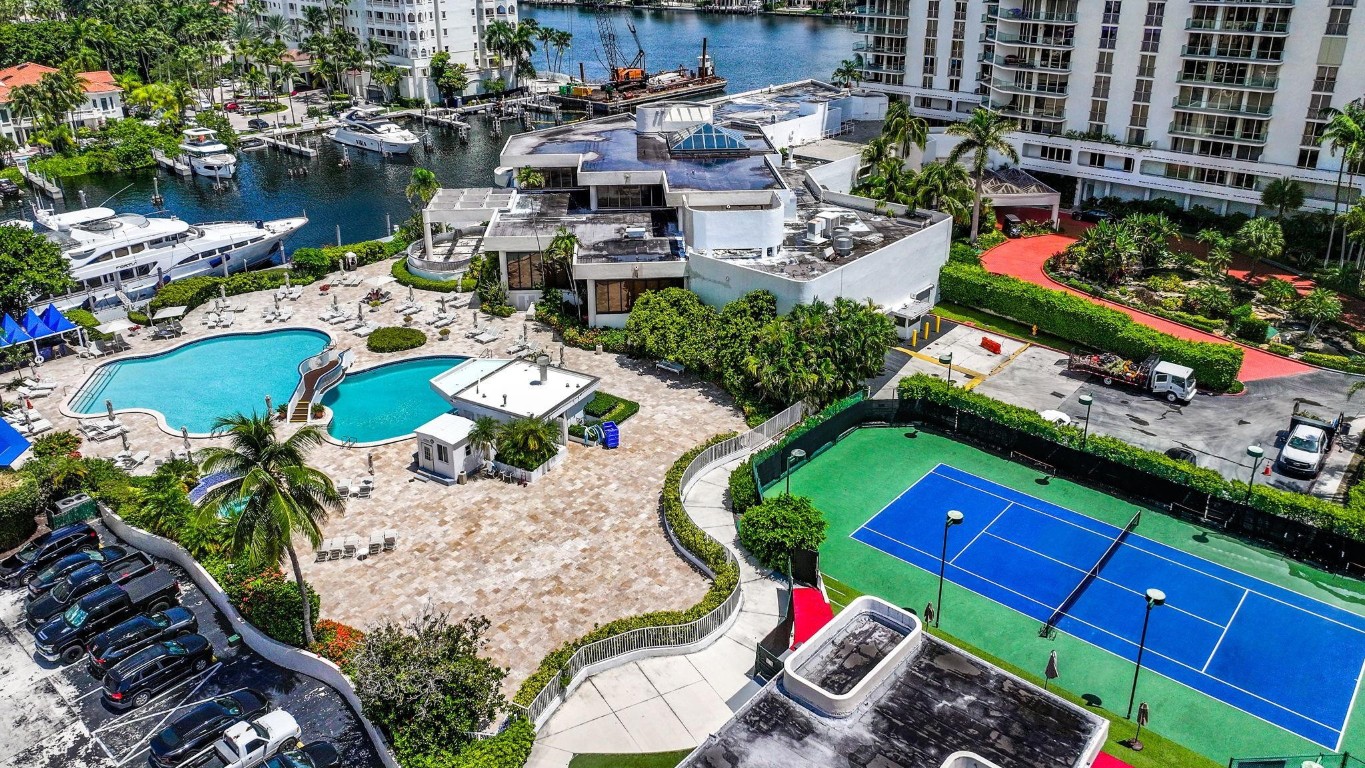 Turnberry Isle North - Residential