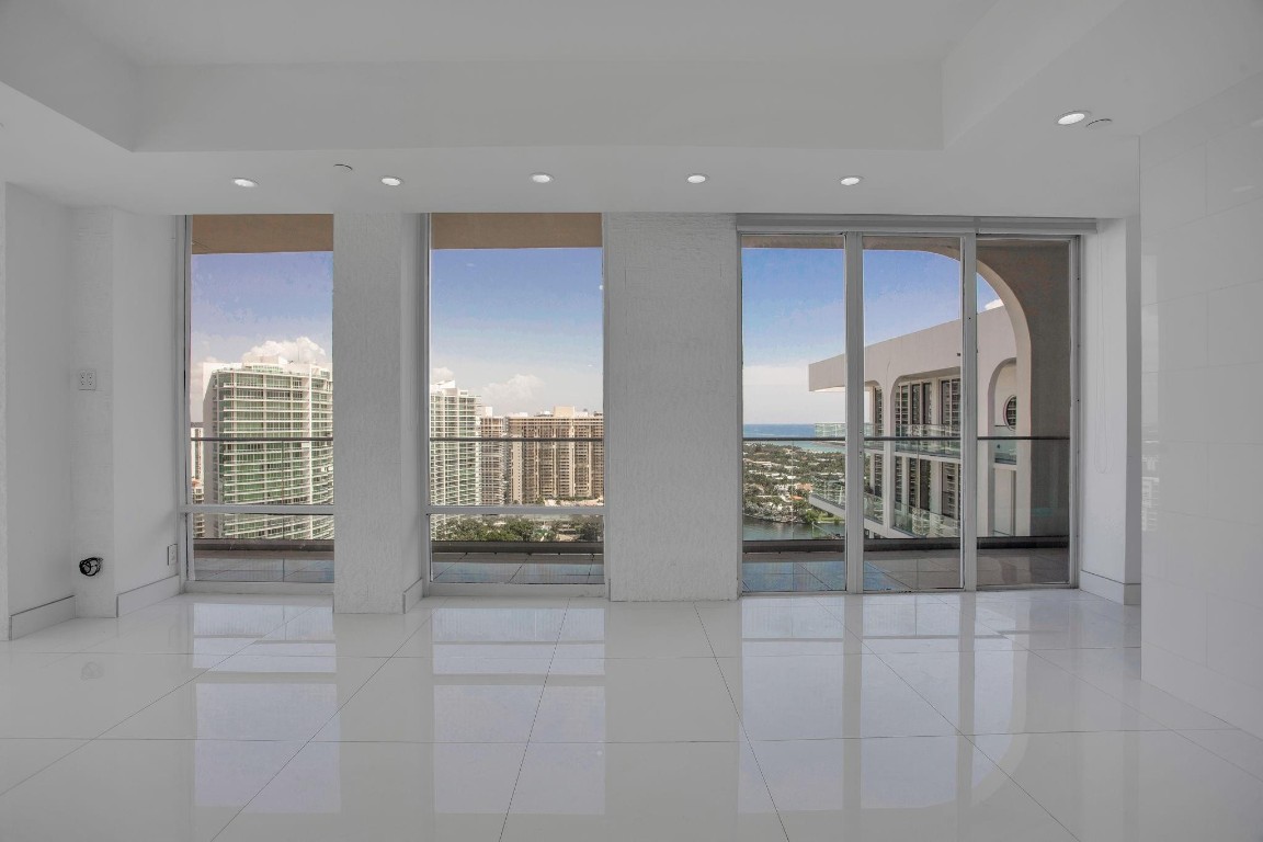 Turnberry Isle North - Residential