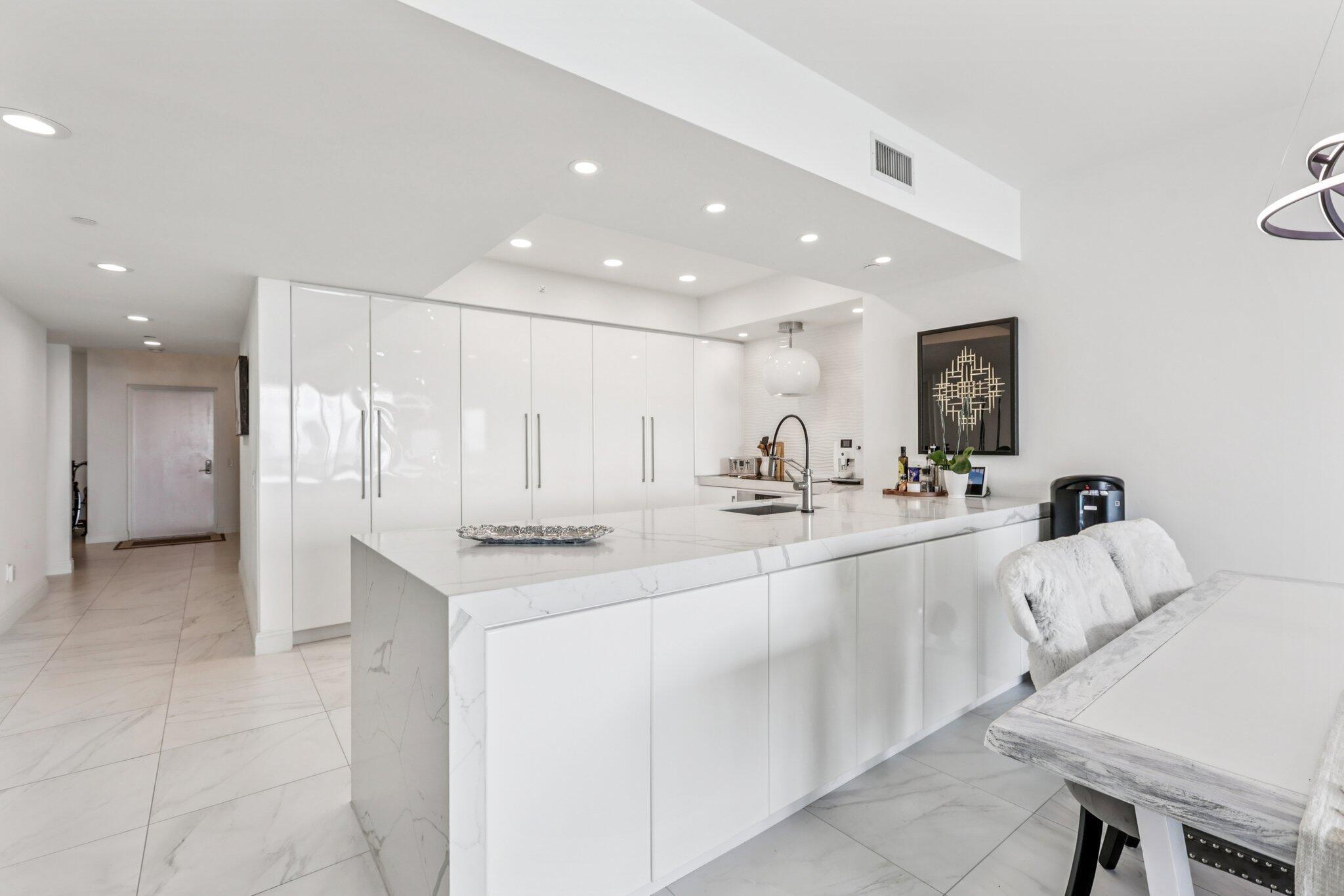 MARINA GRANDE RIVIERA BEACH CONDO - Residential
