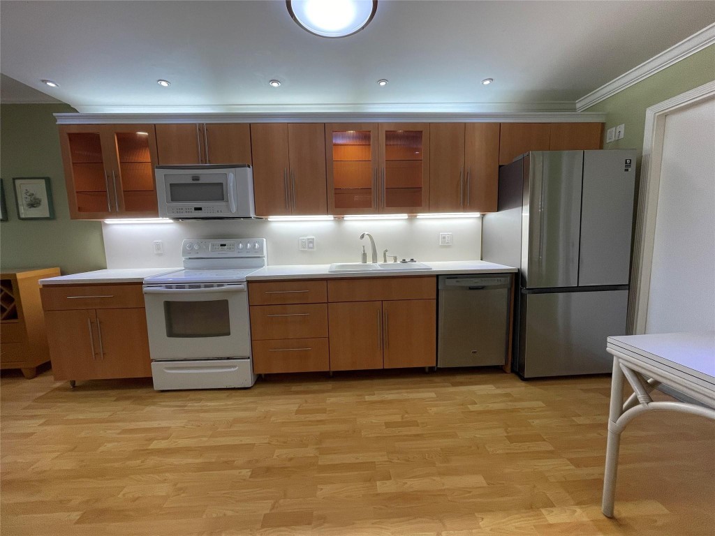 3051 S Palm Aire Drive 204