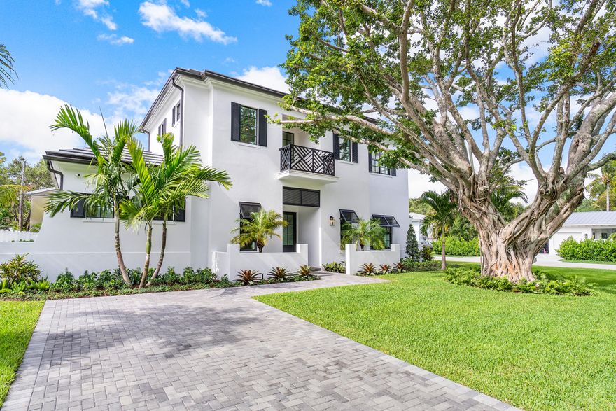 Rare opportunity to purchase a gorgeous, just completed, Bermuda Contemporary in the Lake Ida neighborhood. Absolute charm and luxury greet you upon arrival at this lushly landscaped corner lot, completed by esteemed local builder RTG custom homes.  You've found paradise in this modern Bermuda beauty in East Delray Beach. Featuring distinctive architecture & design, this exquisite new construction home is a lush tropical oasis minutes from the beach w/ a heated saltwater pool, and light-filled interiors built to entertain. A covered patio provides ample lounge and dining space for year-round enjoyment. A custom summer kitchen with granite countertops and backsplash, built in gas grill, sink, and refrigerator allow for gracious entertaining poolside.