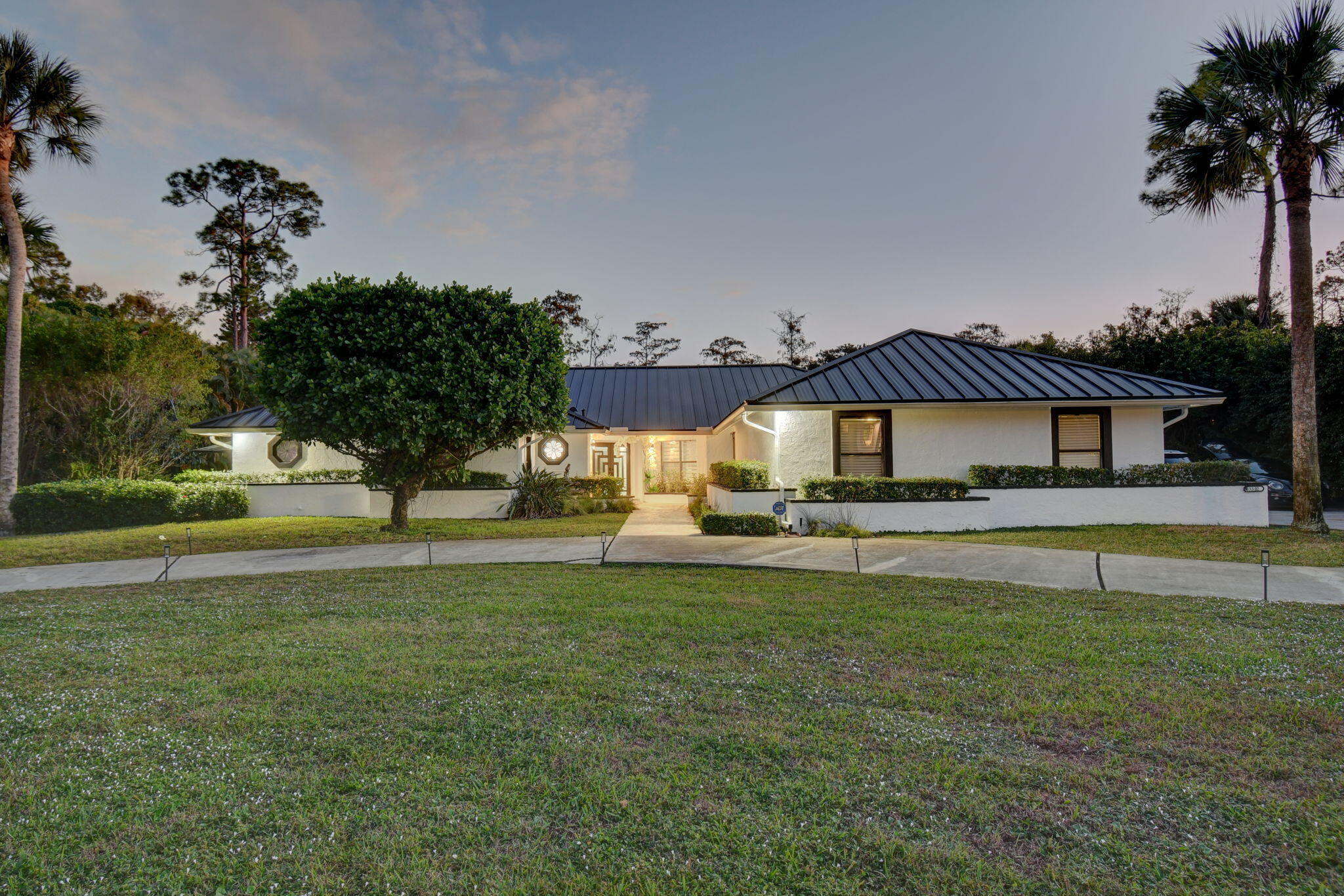 PINEWOOD OF WELLINGTON - Residential Lease
