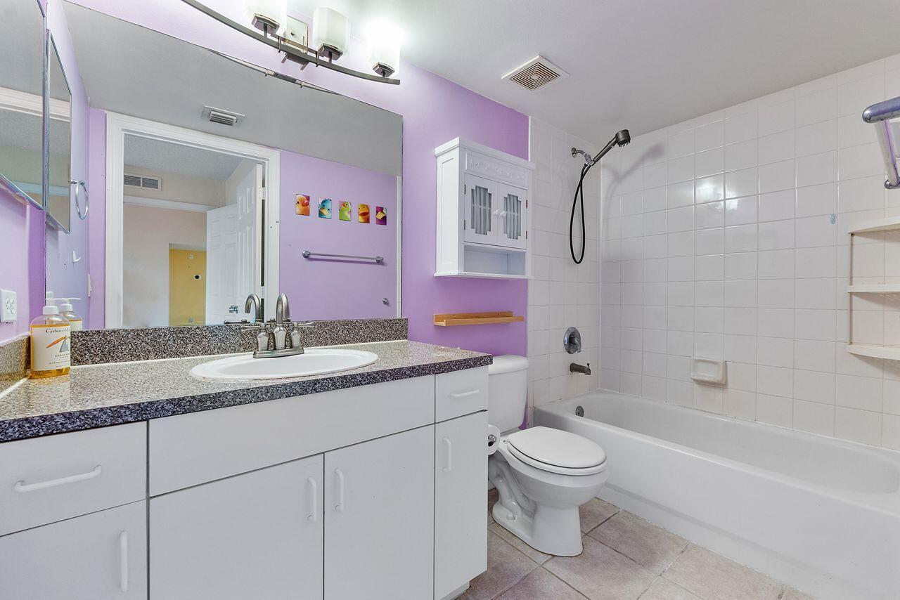 5011 Wiles Road Unit 303