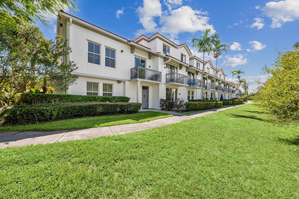Photo of 2052 Alta Meadows Lane #2210, Delray Beach, FL 33444 (MLS # R11127897)