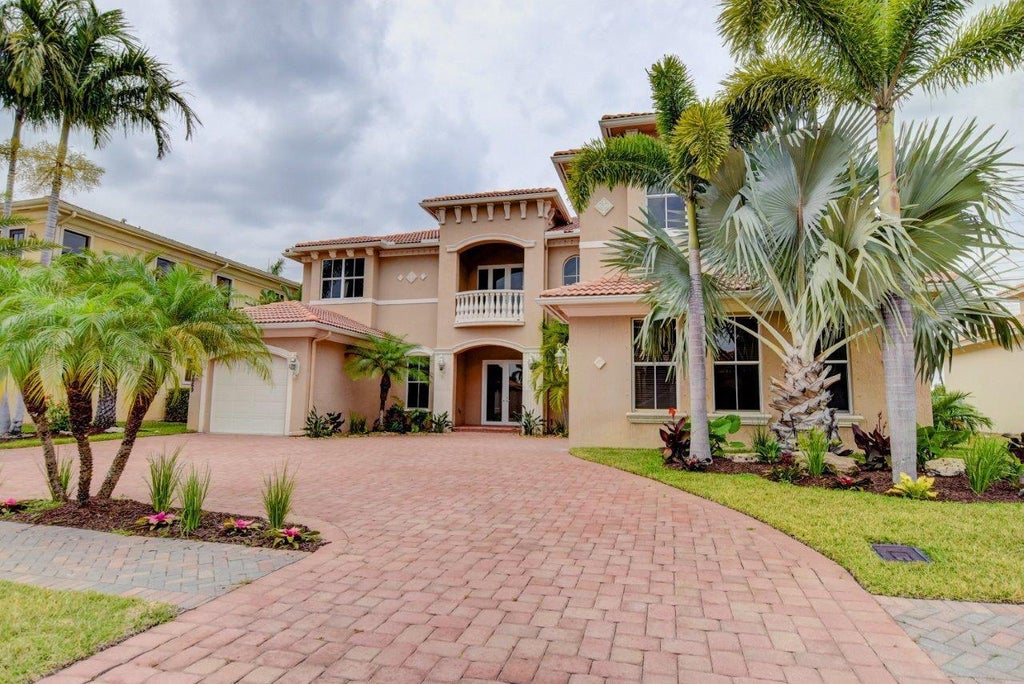 Photo of 6669 COBIA Circle, Boynton Beach, FL 33437 (MLS # B26061995)