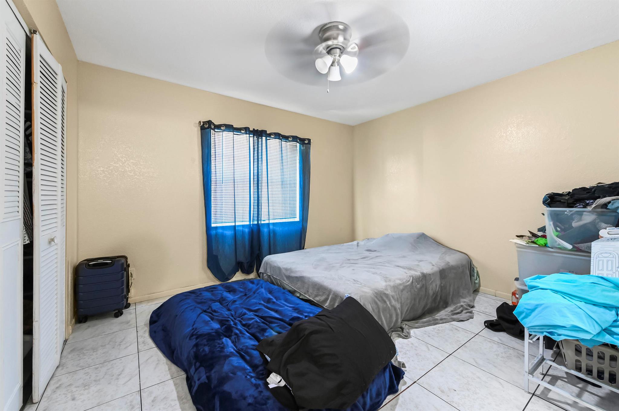 VICTORIA SQUARE CONDO - Residential