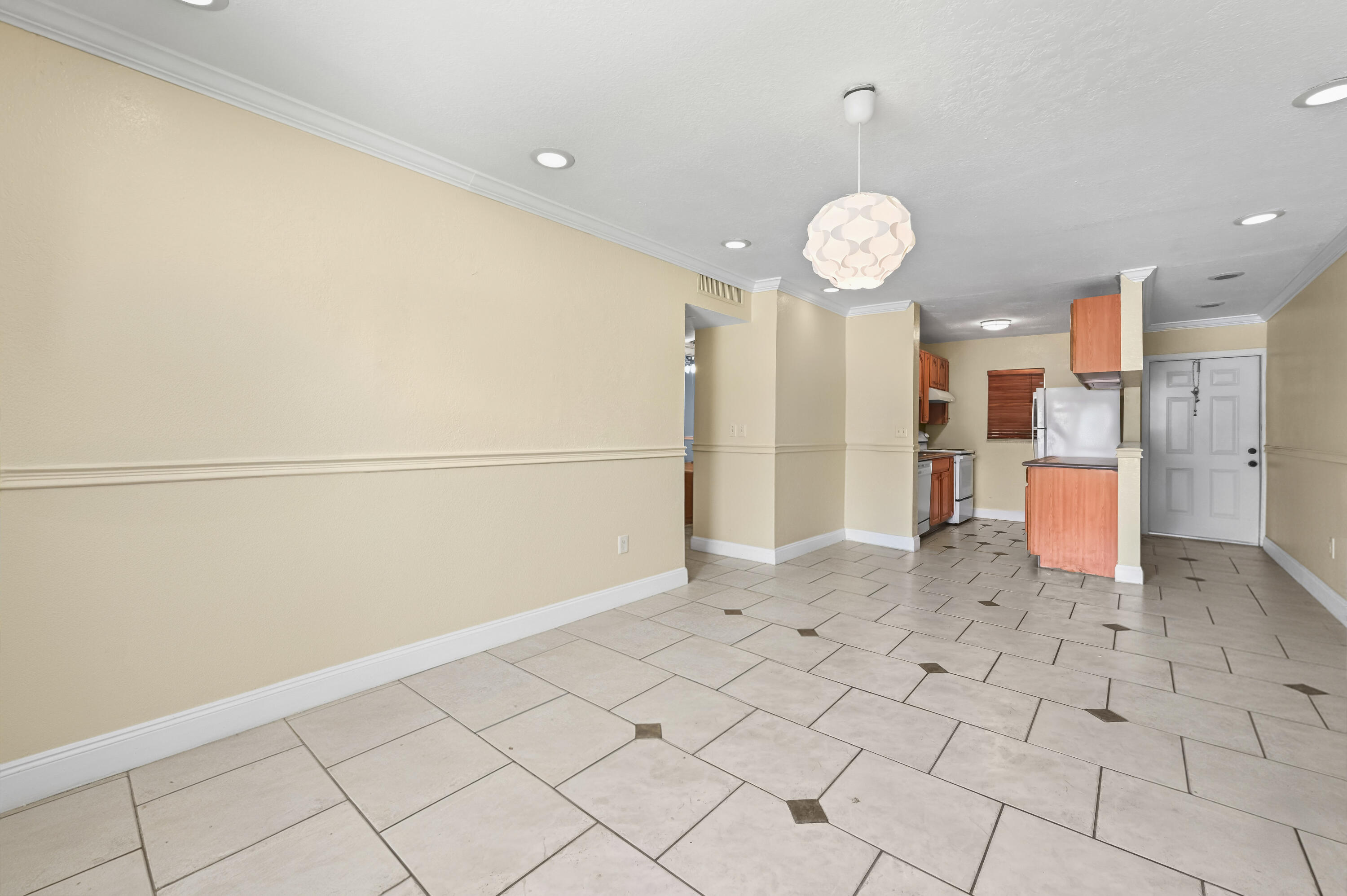 VICTORIA SQUARE CONDO - Residential