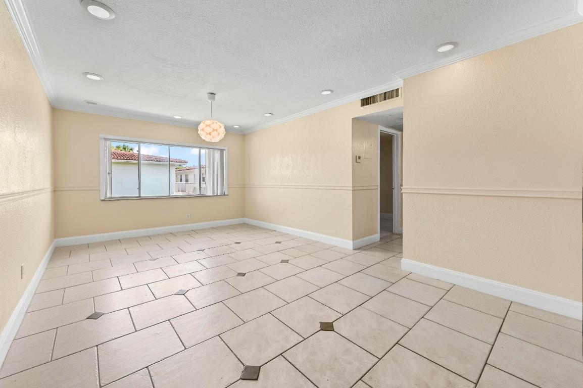 VICTORIA SQUARE CONDO - Residential