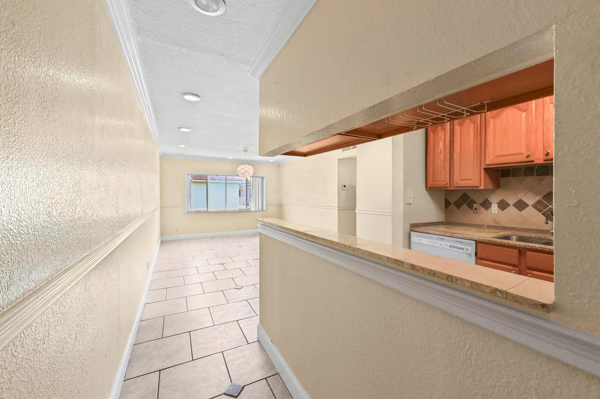 VICTORIA SQUARE CONDO - Residential