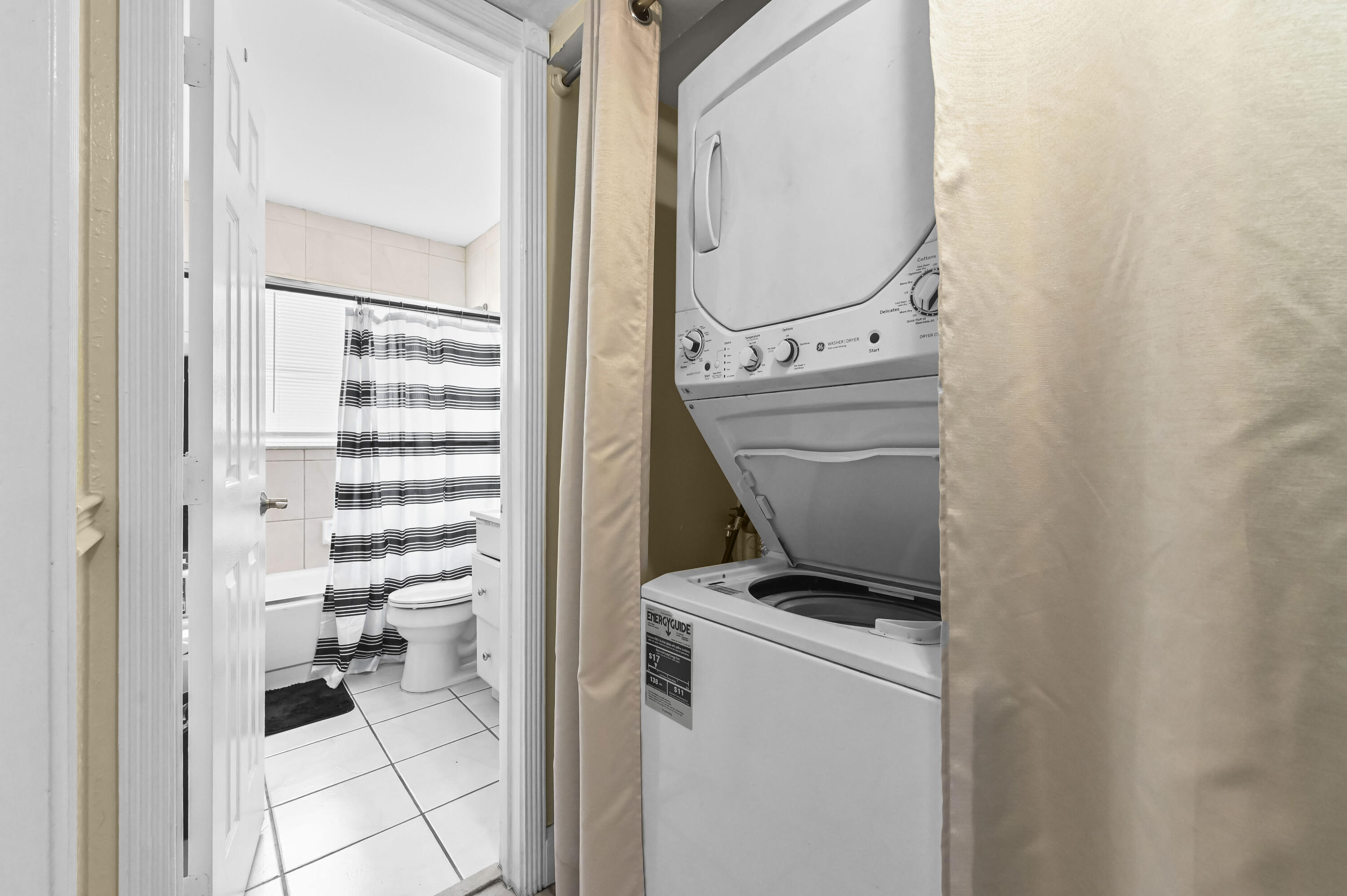 VICTORIA SQUARE CONDO - Residential