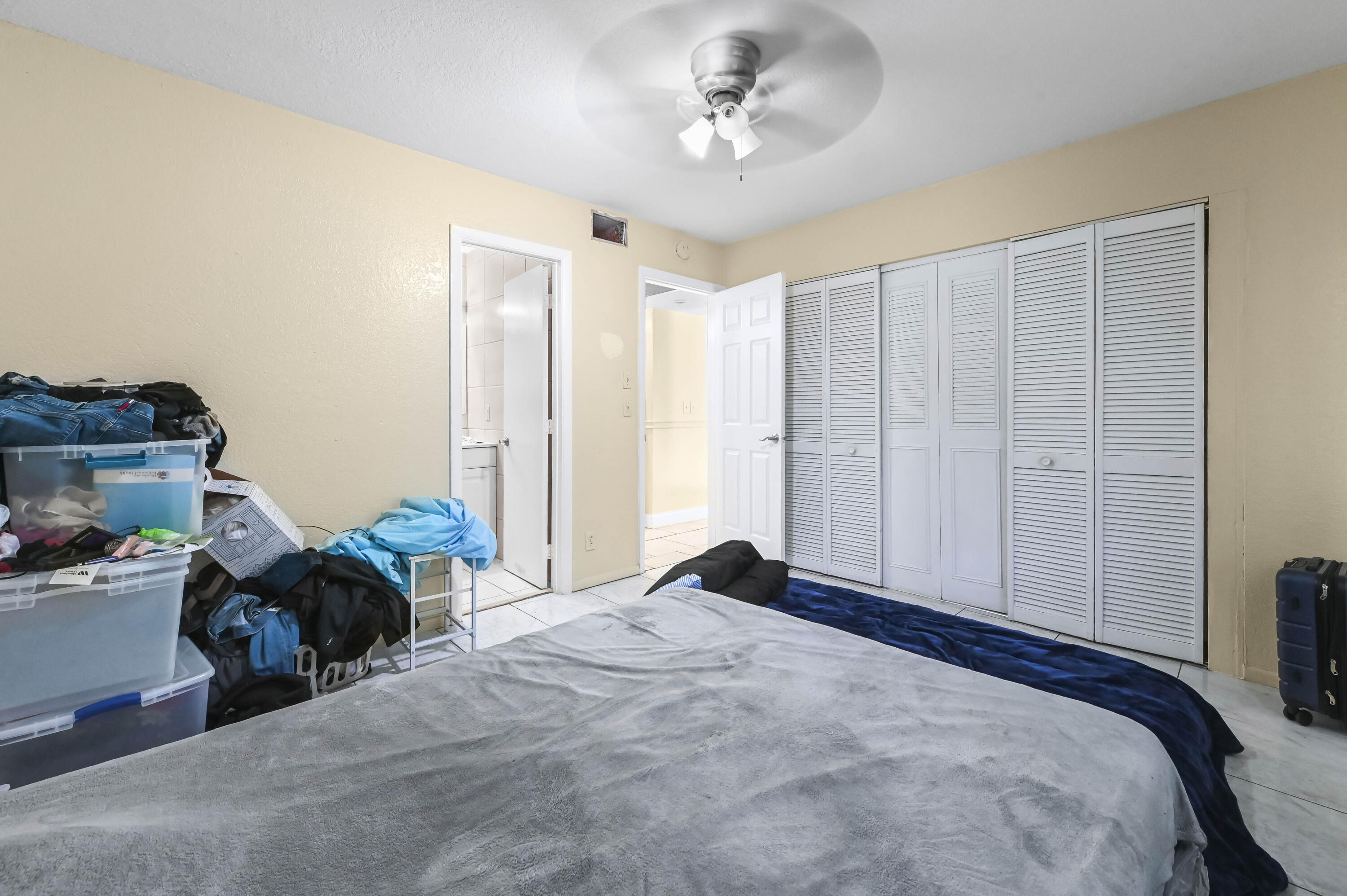 VICTORIA SQUARE CONDO - Residential