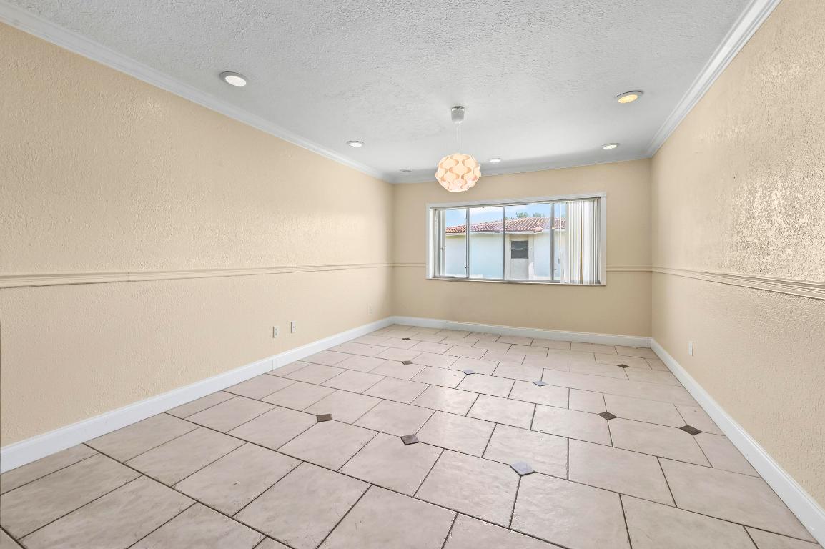 VICTORIA SQUARE CONDO - Residential