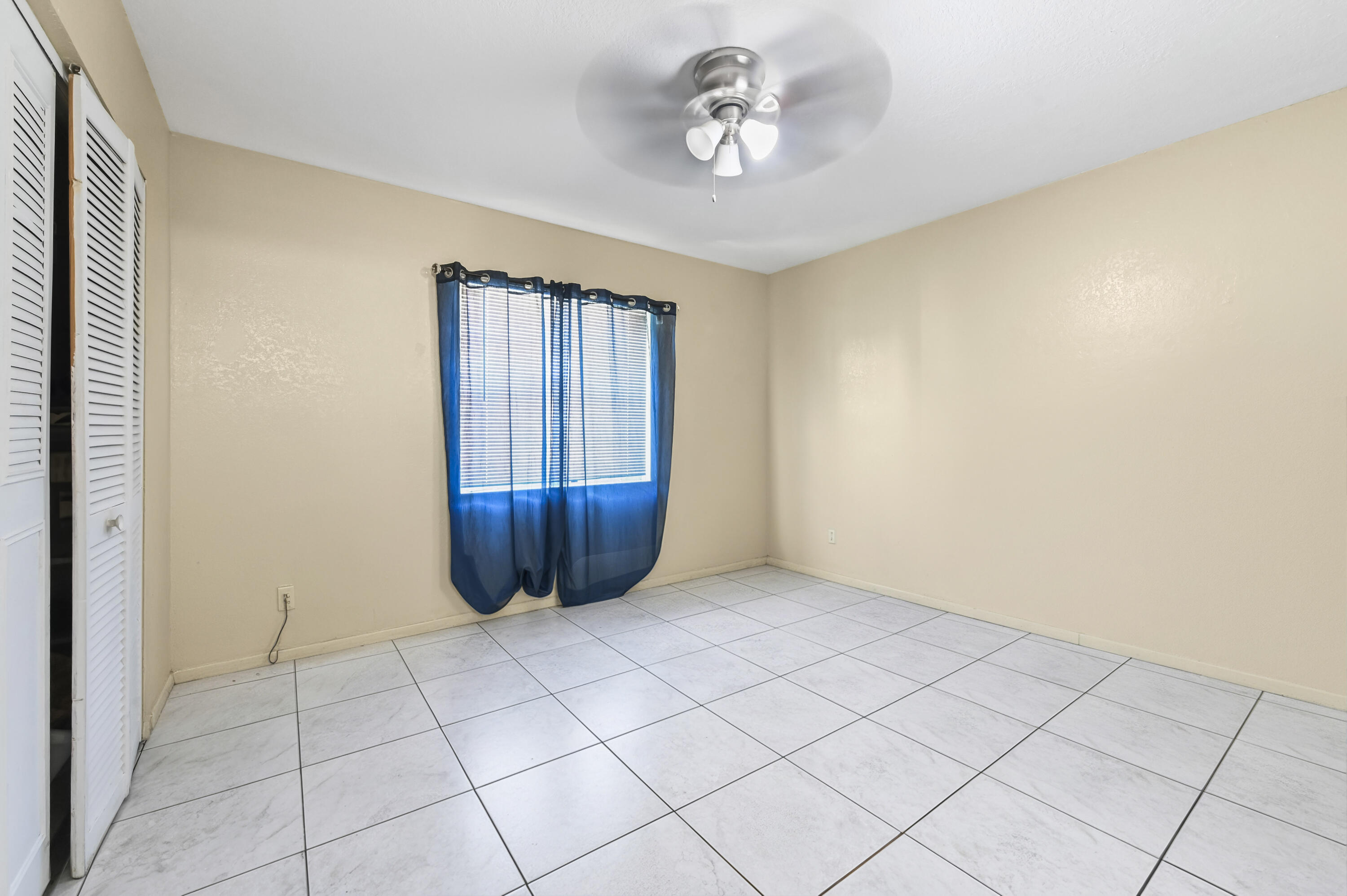 VICTORIA SQUARE CONDO - Residential