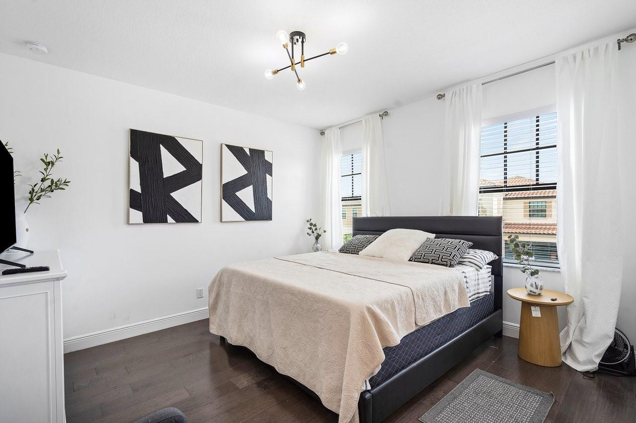 Parkland Bay 183-49 B - Residential