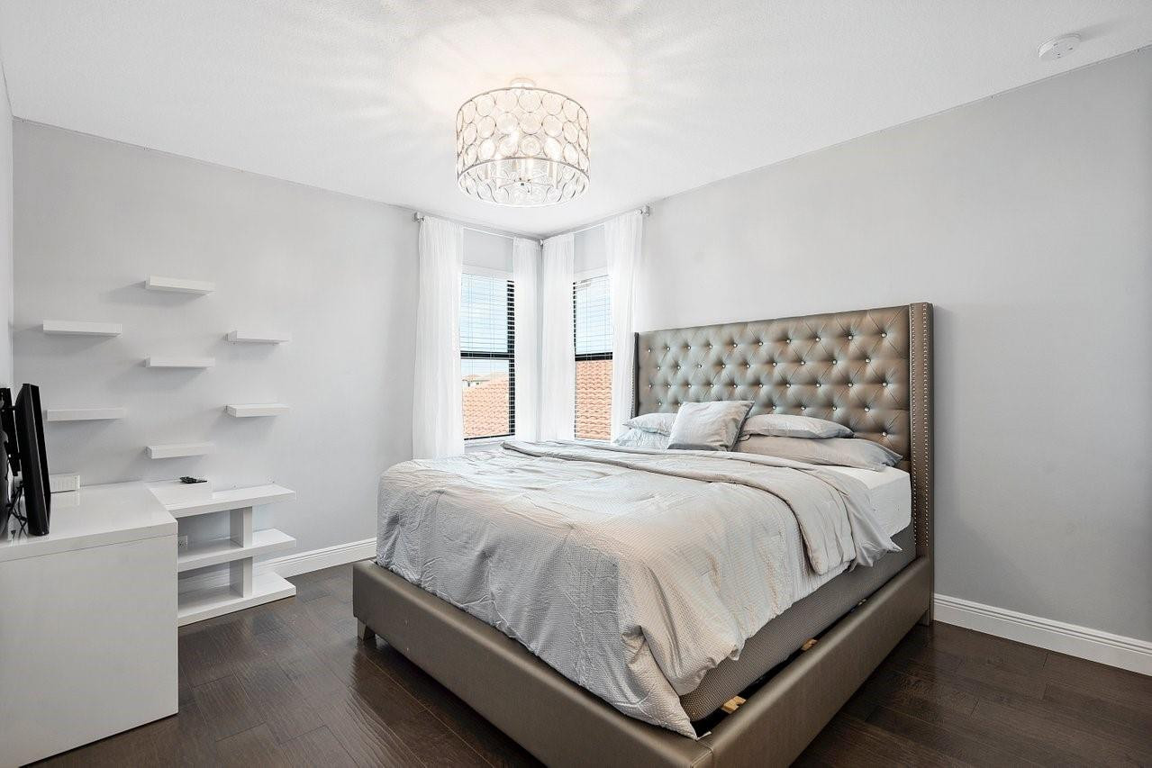 Parkland Bay 183-49 B - Residential