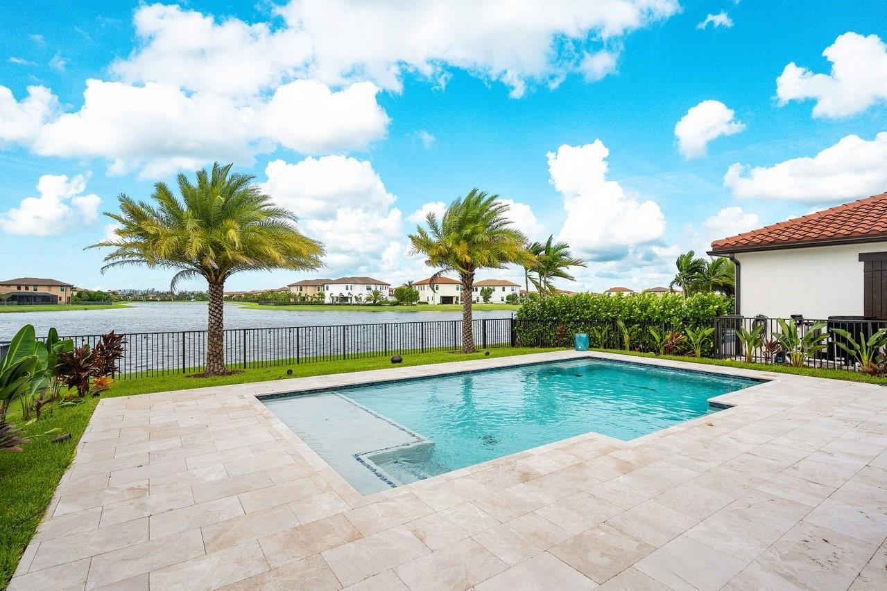 Parkland Bay 183-49 B - Residential