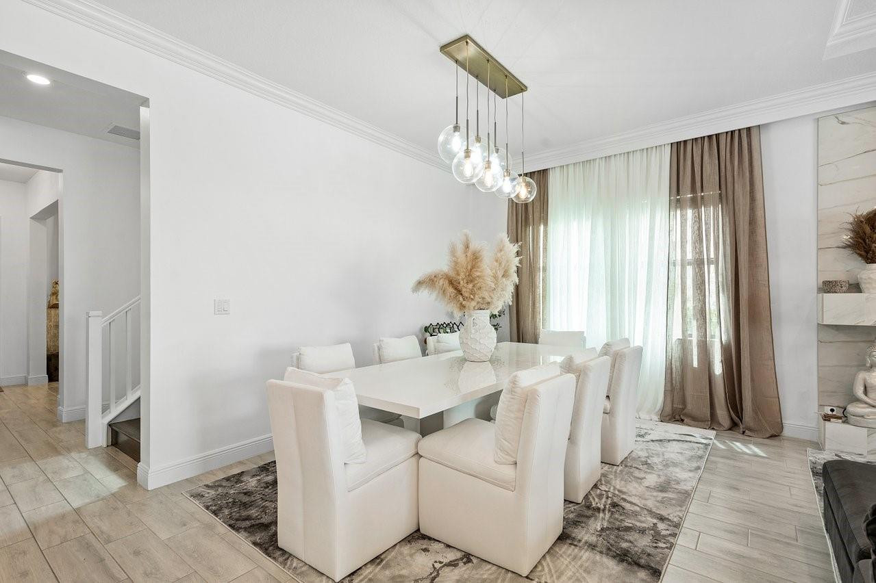 8605 E Baypoint Circle