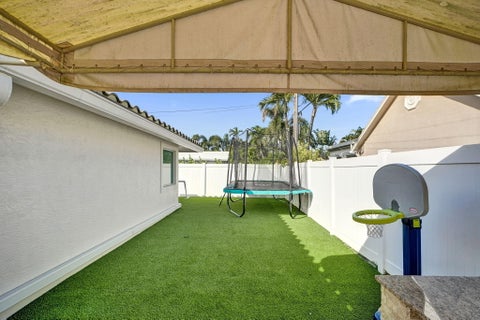 Tiny photo for 4200 NE 22ND Terrace, Lighthouse Point, FL 33064 (MLS # B26080211)