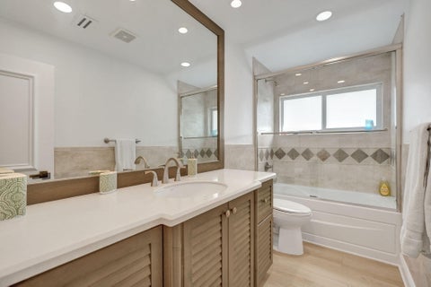 Tiny photo for 4200 NE 22ND Terrace, Lighthouse Point, FL 33064 (MLS # B26080211)