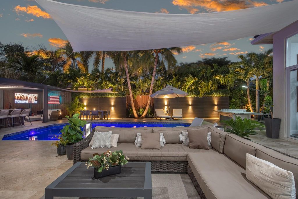 Photo of 1574 Island Way, Weston, FL 33326 (MLS # F10502614)