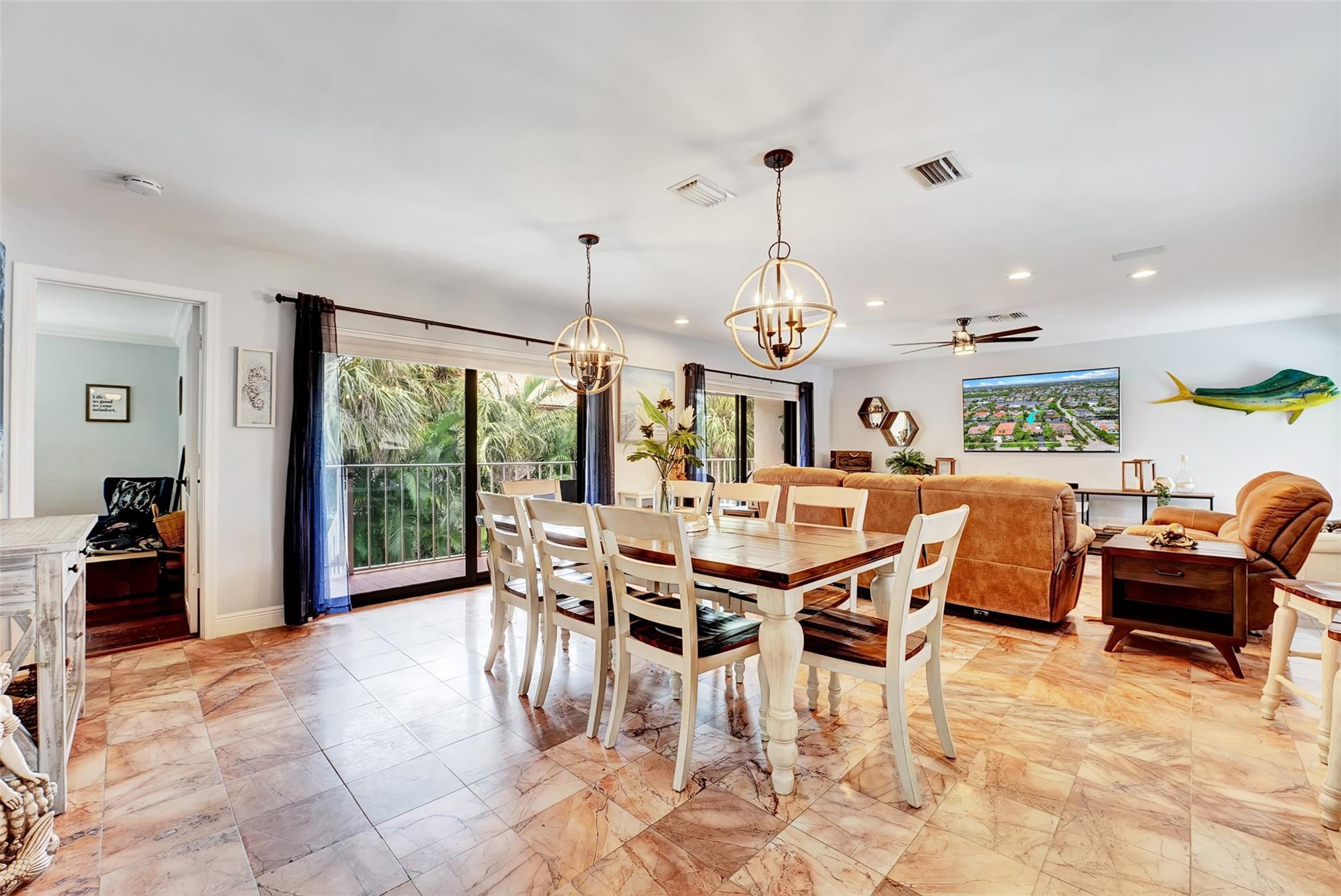 CEAIRE CONDO - Residential