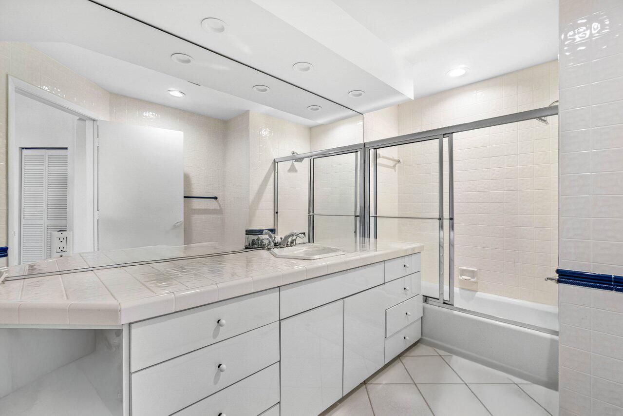 Delaire Country Club - Residential