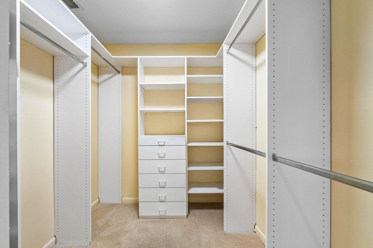 Delaire Country Club - Residential