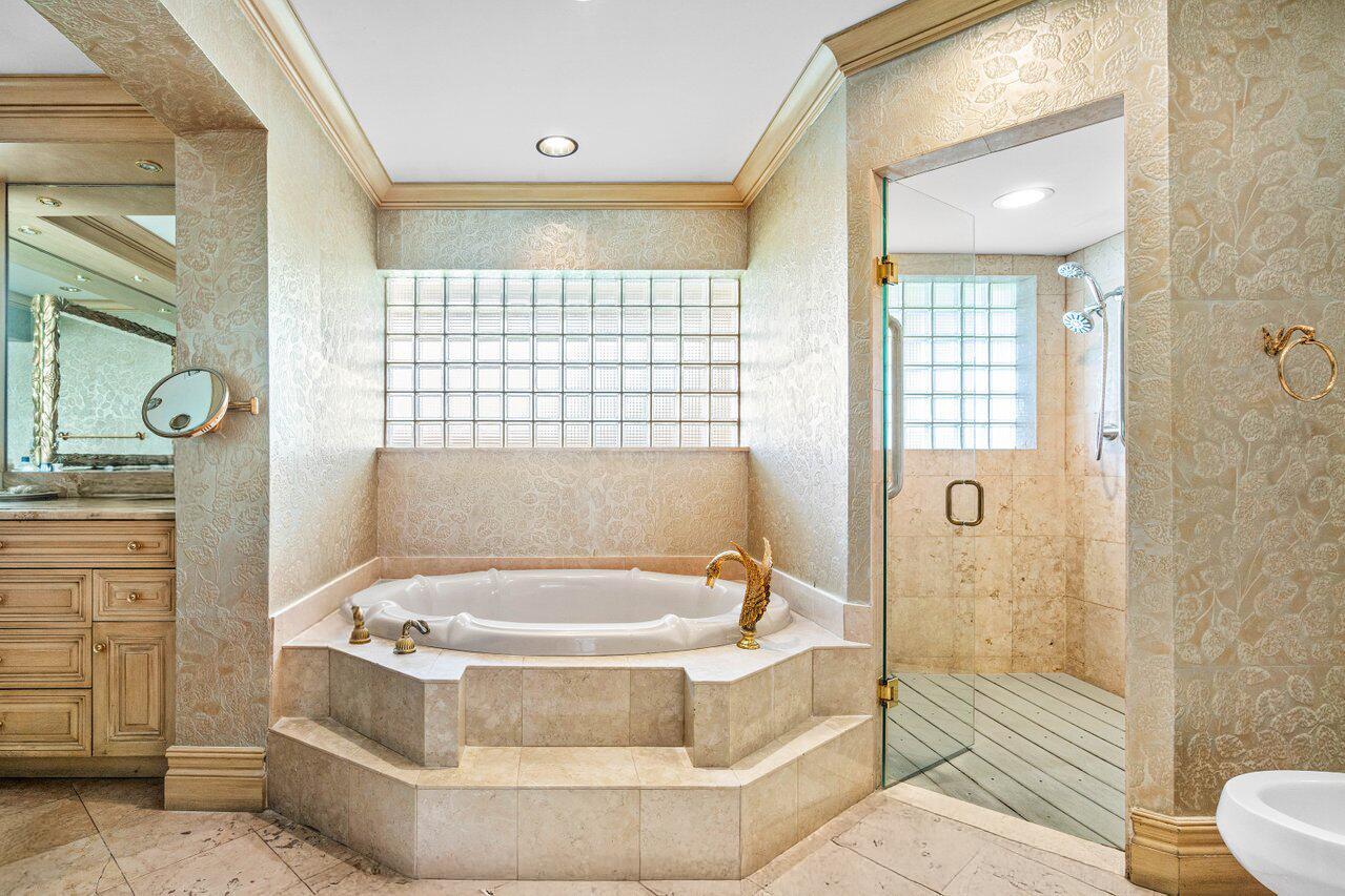 Delaire Country Club - Residential