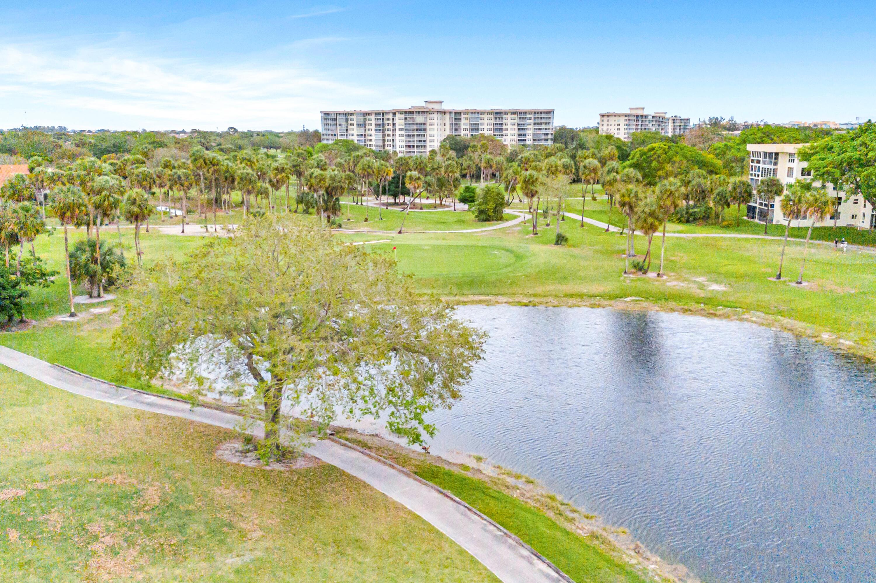 NO 78A PALM-AIRE COUNTRY CLUB - Residential