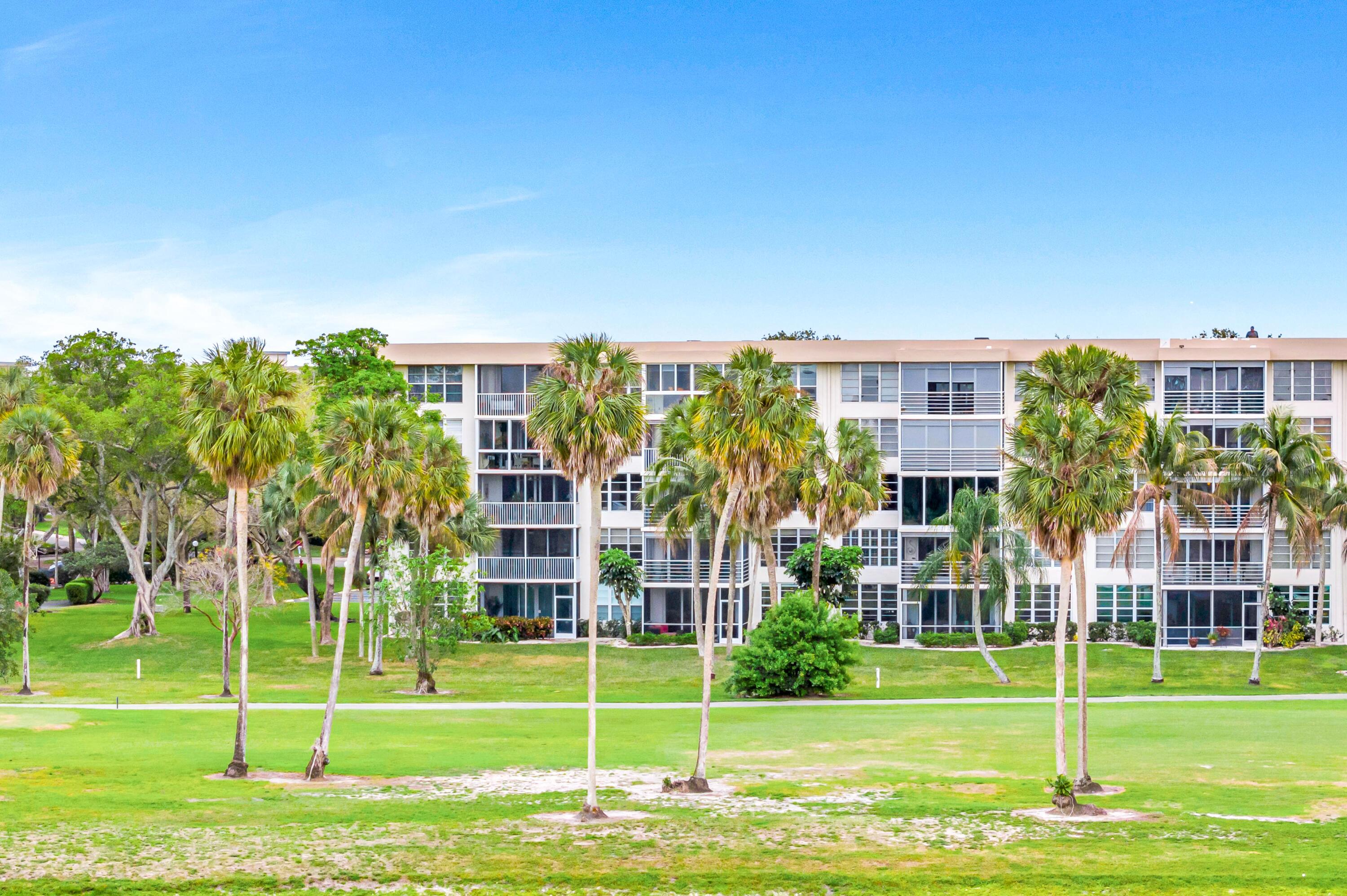 NO 78A PALM-AIRE COUNTRY CLUB - Residential