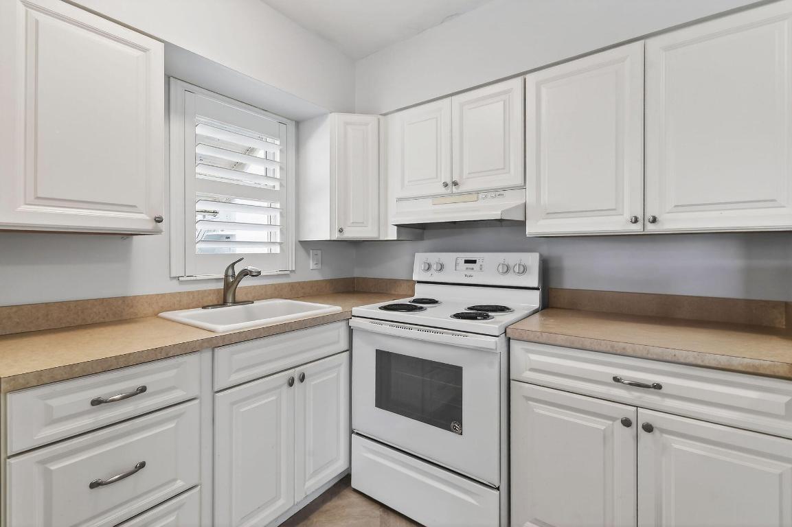 MERIDIAN CONDO 3 - Residential