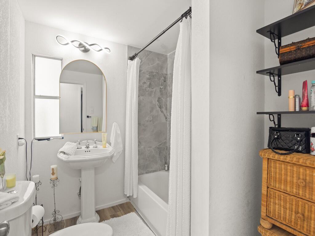 Pinelake Village - Residential