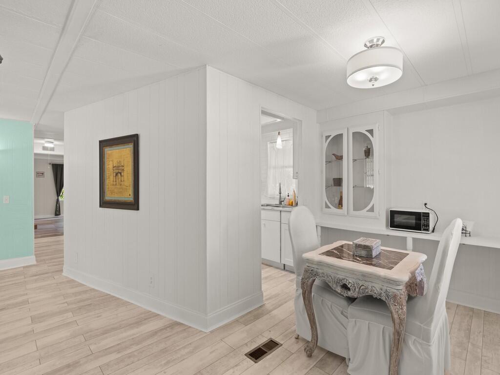 Pinelake Village - Residential