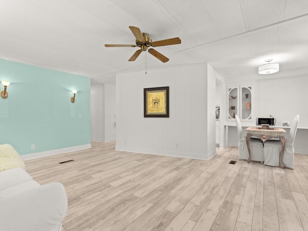 Pinelake Village - Residential