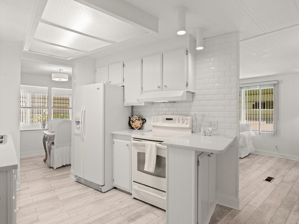 Pinelake Village - Residential