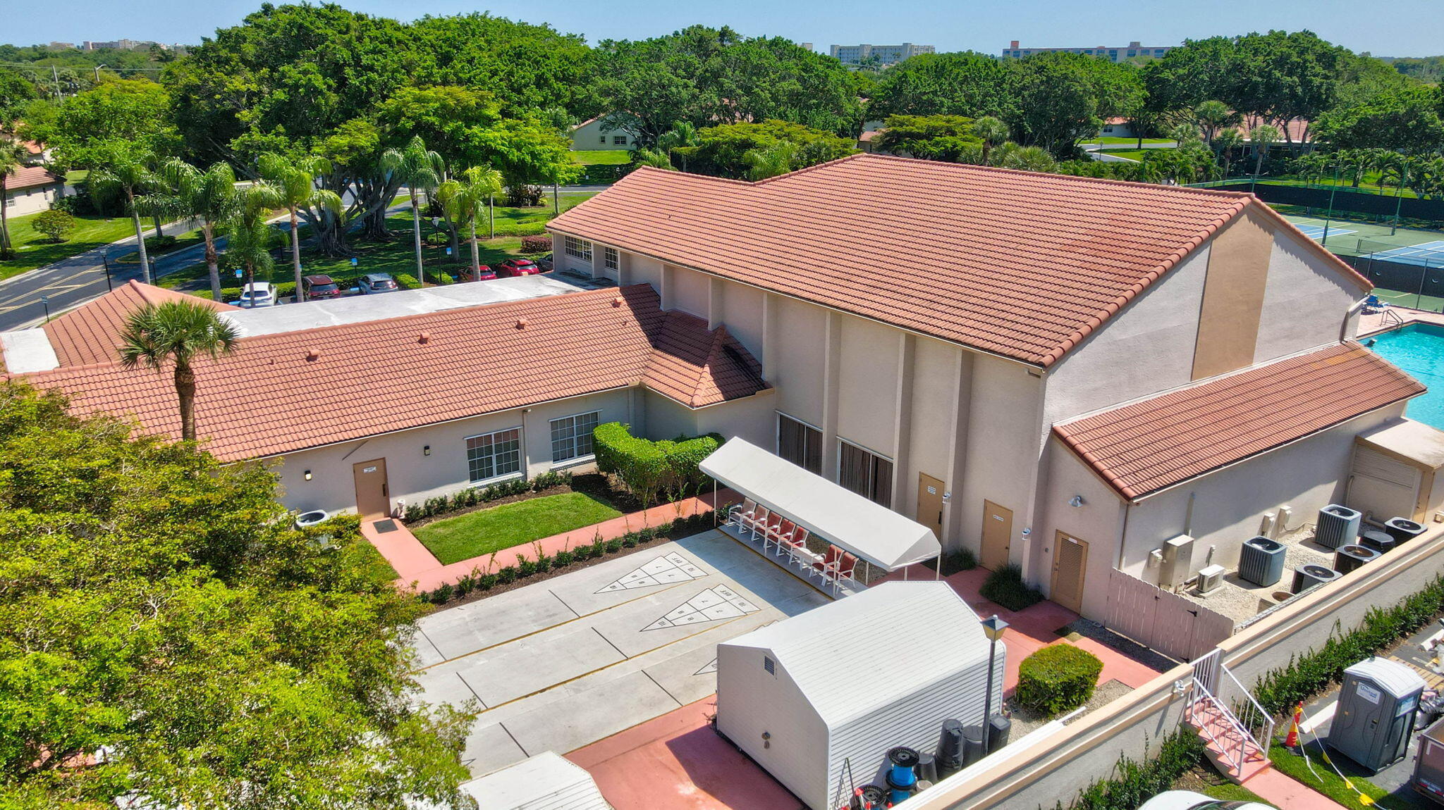 EMERALD POINTE 2 - Residential