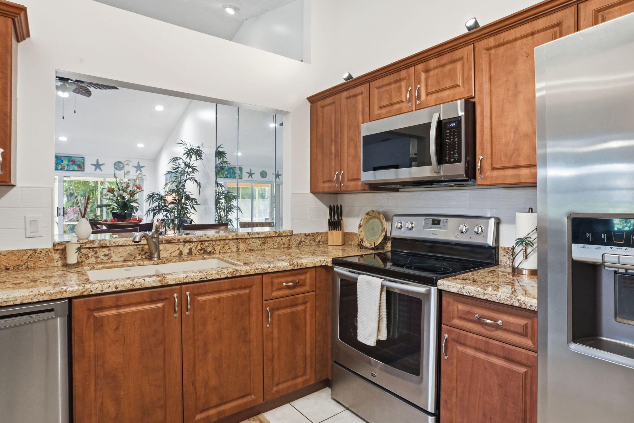 EMERALD POINTE 2 - Residential