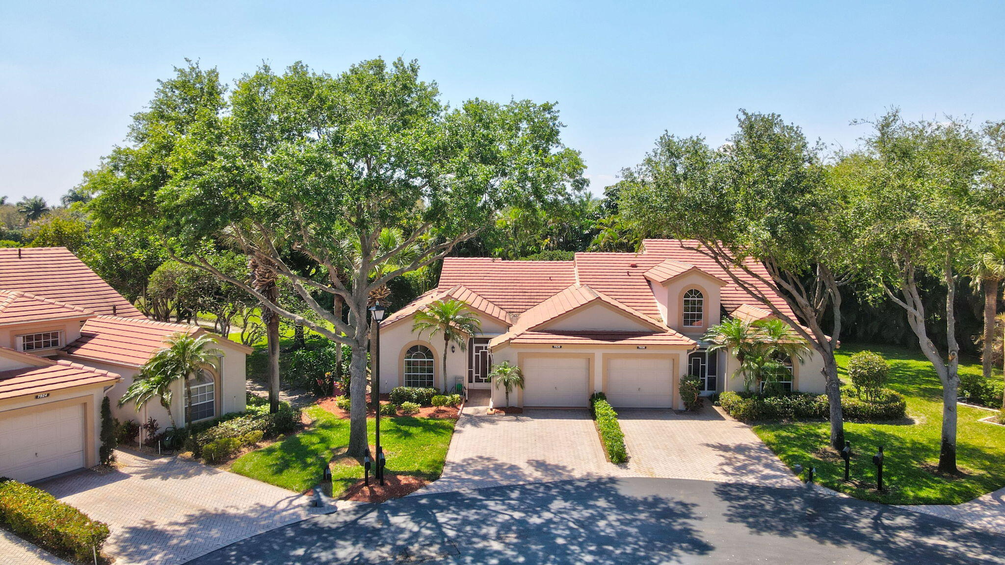 EMERALD POINTE 2 - Residential