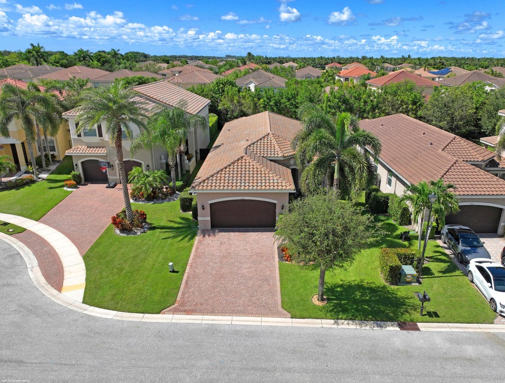 Photo of 8073 Pinnacle Pass Way, Boynton Beach, FL 33473 (MLS # R11001246)