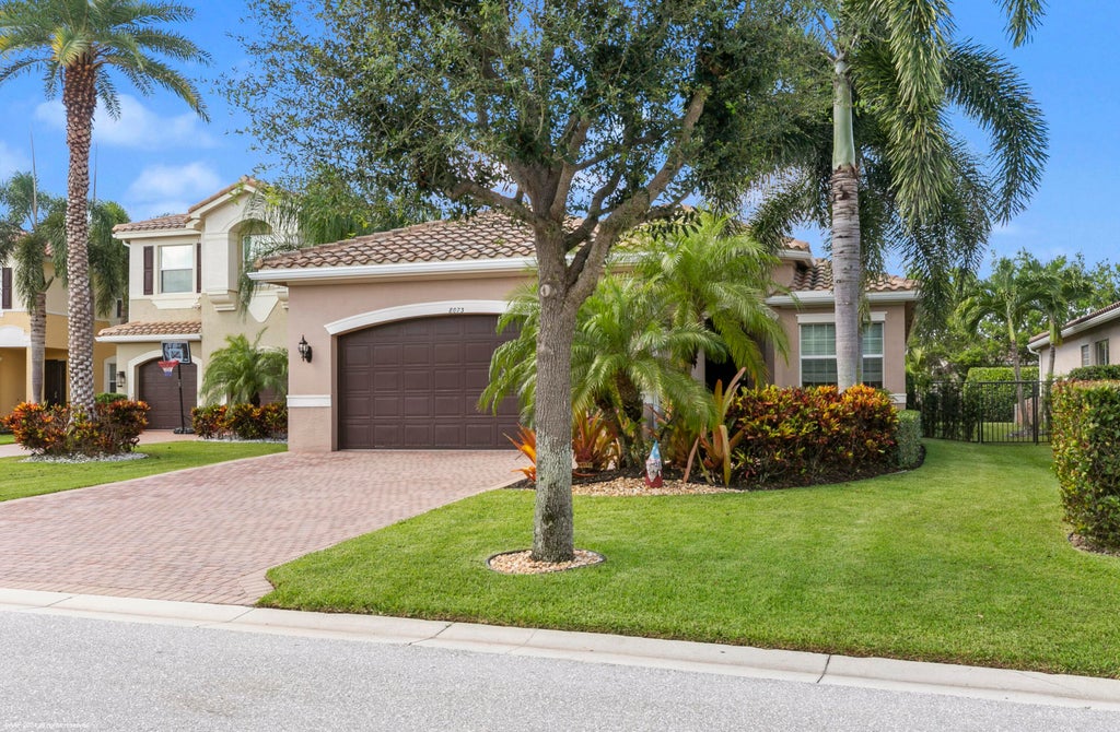 Photo of 8073 Pinnacle Pass Way, Boynton Beach, FL 33473 (MLS # R11001246)